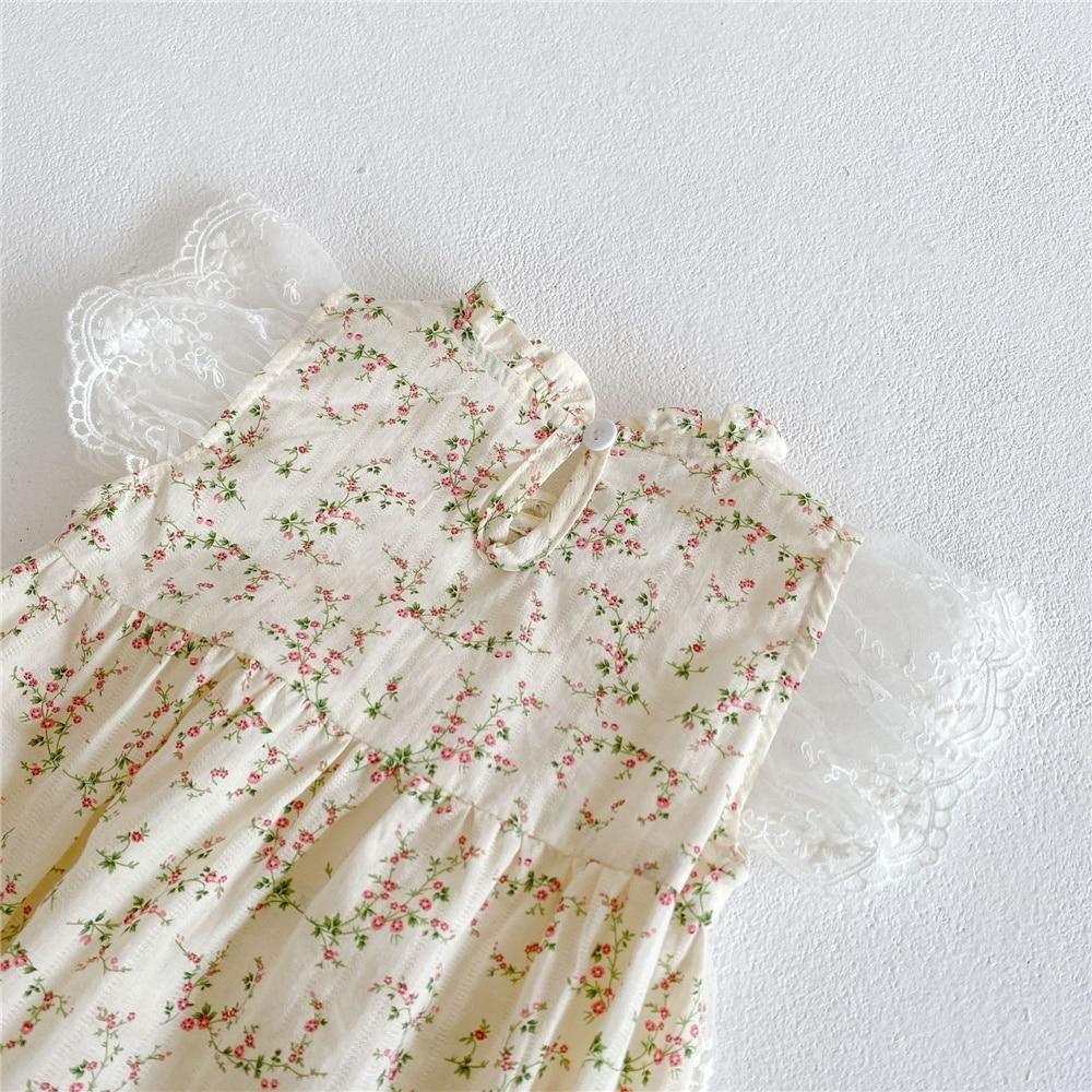 Bloemige Laced Romper met Matching Bonnet